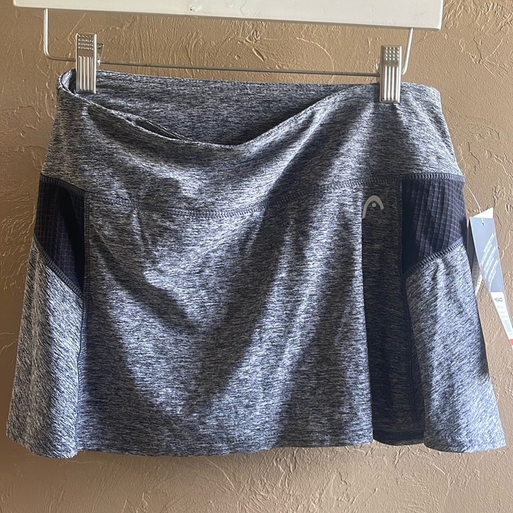 Women's  "HEAD" Skort size small in Black Heather